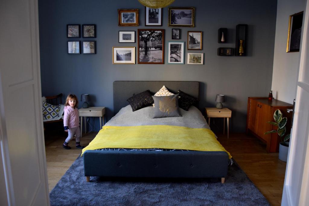 Bleak House - Bauhaus home in greener Budapest - One-Bedroom Apartment