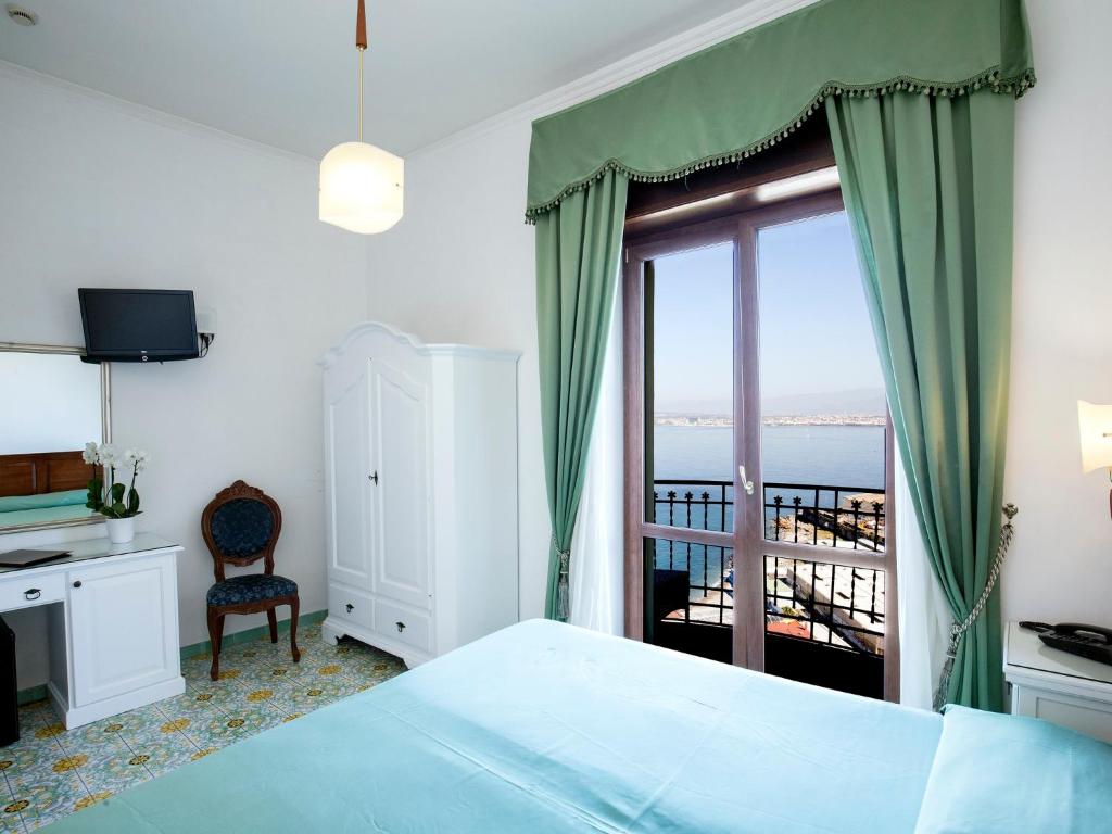 La Panoramica Hotel - 海景豪华双人间 - 带阳台