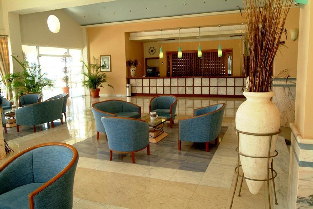 Posezení v ubytování Zorbas Beach Hotel