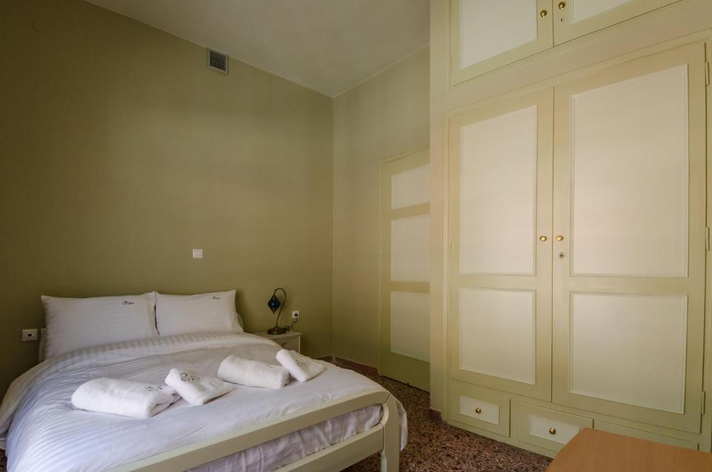 Ένα ή περισσότερα κρεβάτια σε δωμάτιο στο Ev Zin Lemonia