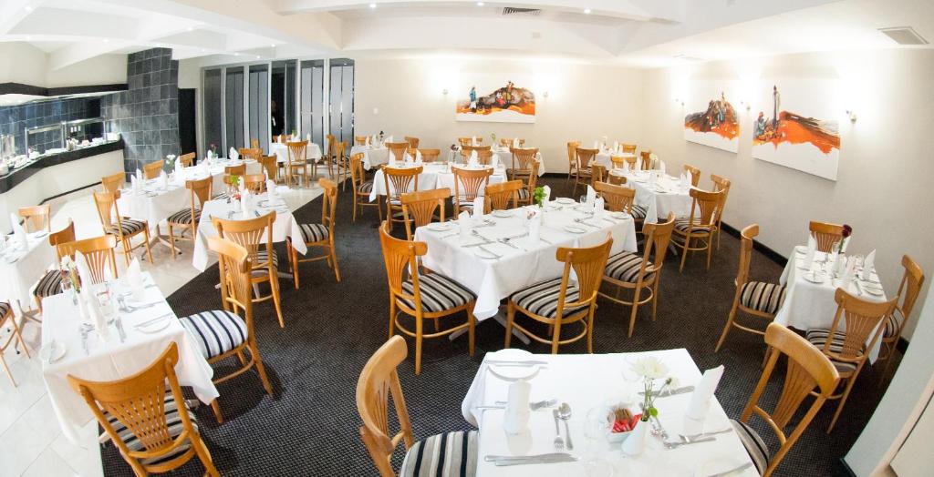Restaurace v ubytování African Sky Newcastle Inn