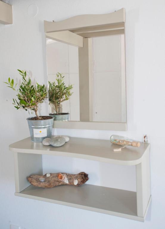 Gryparis' Club Apartments - 12