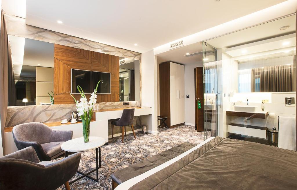 Sky Hotel - Resim 17