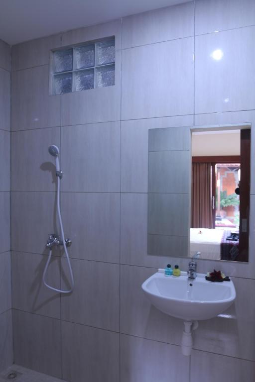 Sekar Waru Homestay - 12