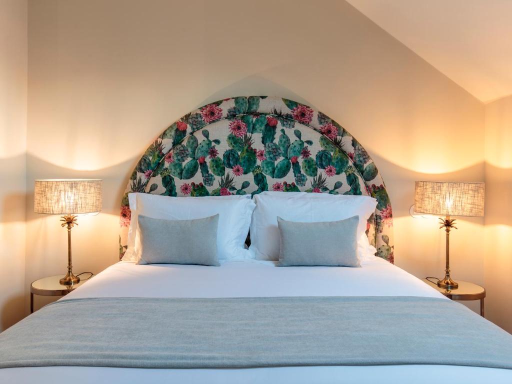 Dear Lisbon - Valmor Palace - 19