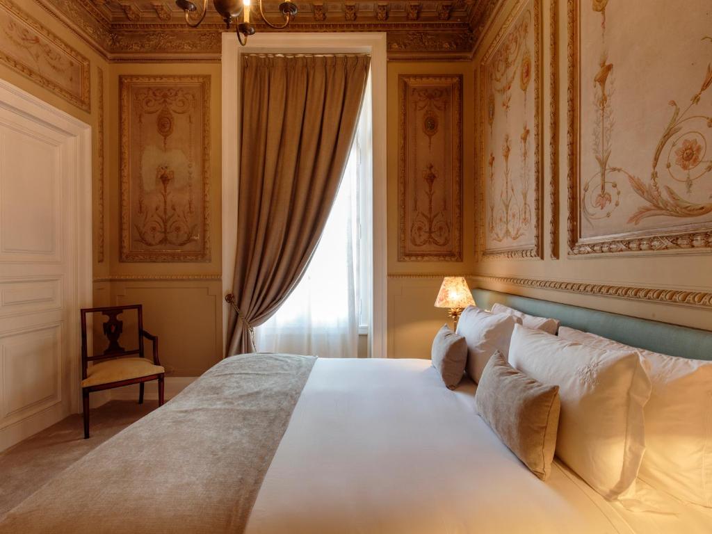 Dear Lisbon - Valmor Palace - 1