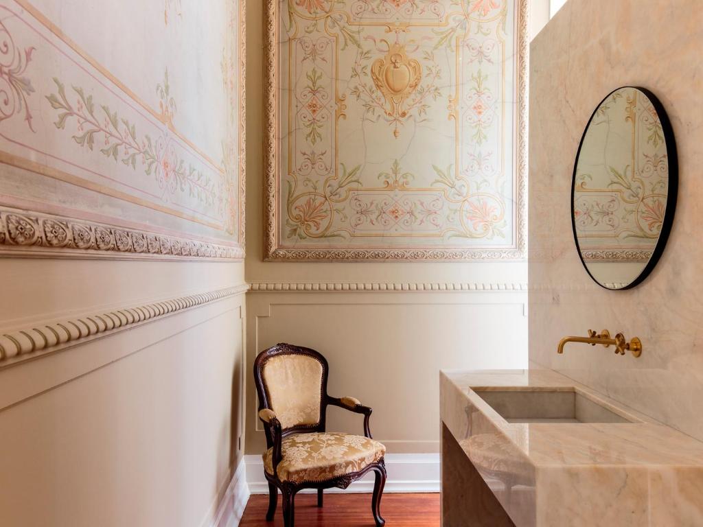 Dear Lisbon - Valmor Palace - 9