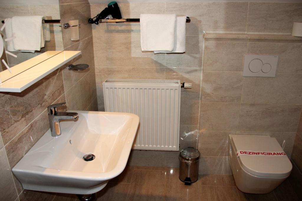 Koupelna v ubytování Apartments Koblar