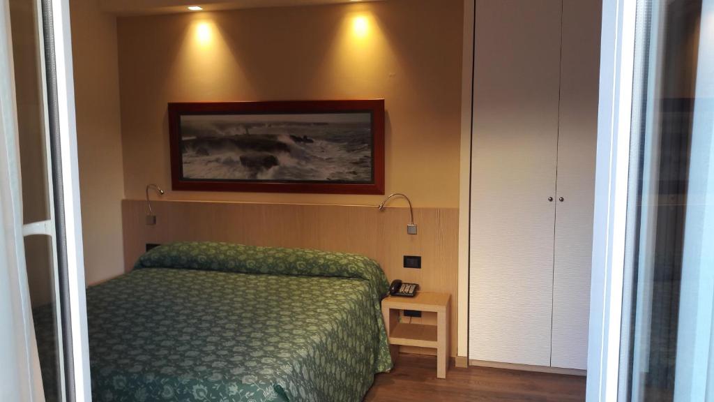 Hotel Esperia - Economy Double Or Twin Room With Balcony