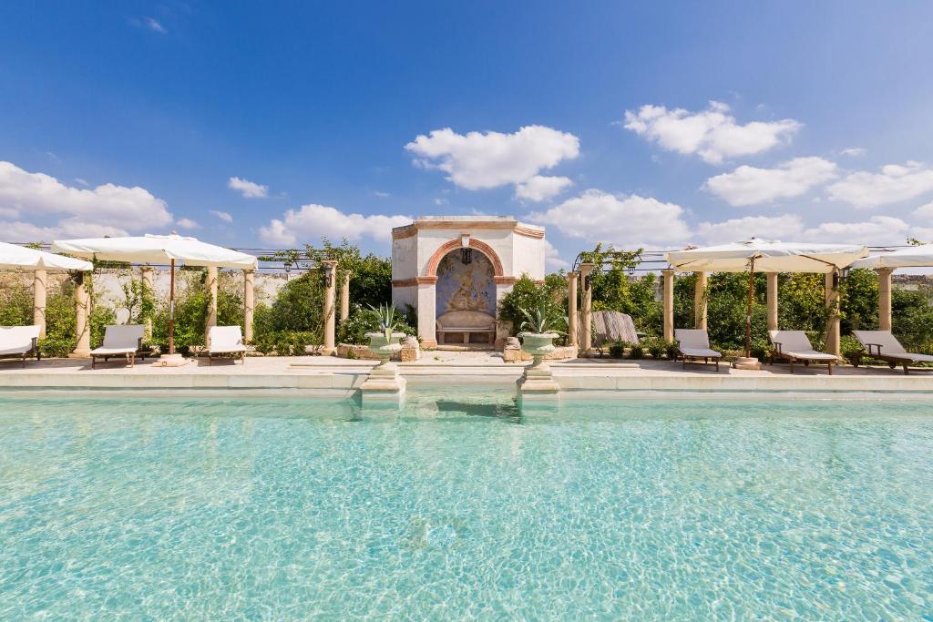 Bazén v ubytování Tenuta Mosè Charming House&Relais Gallipoli nebo v jeho okolí