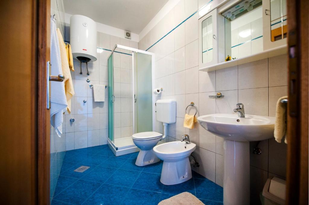 Apartments Bella - 11