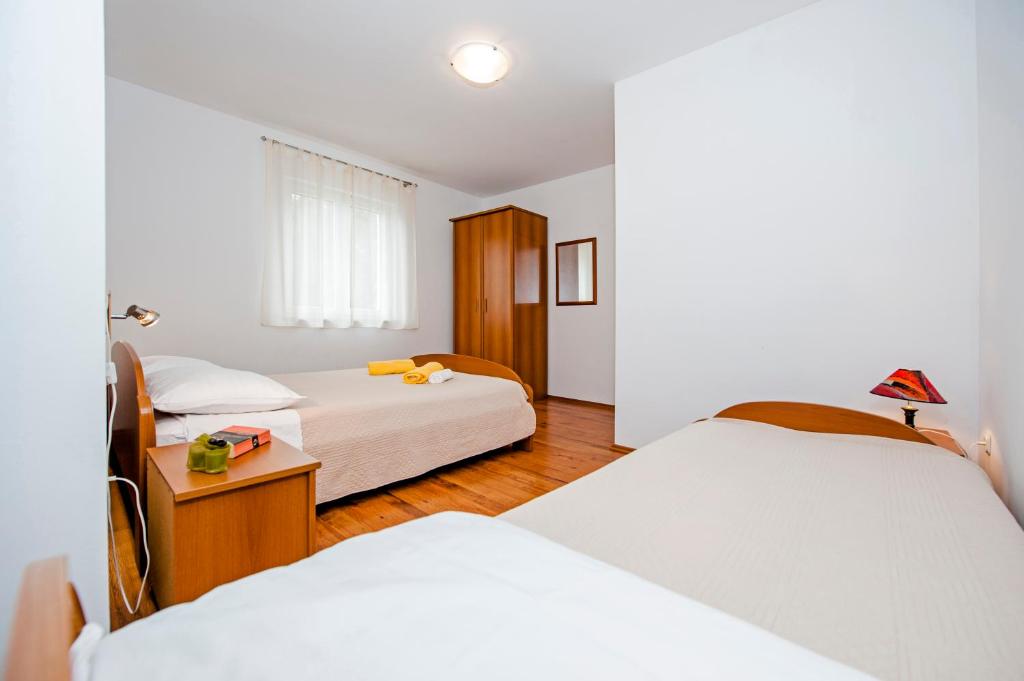 Apartments Bella - 10