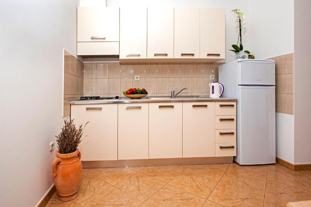 Apartments Bella - 6