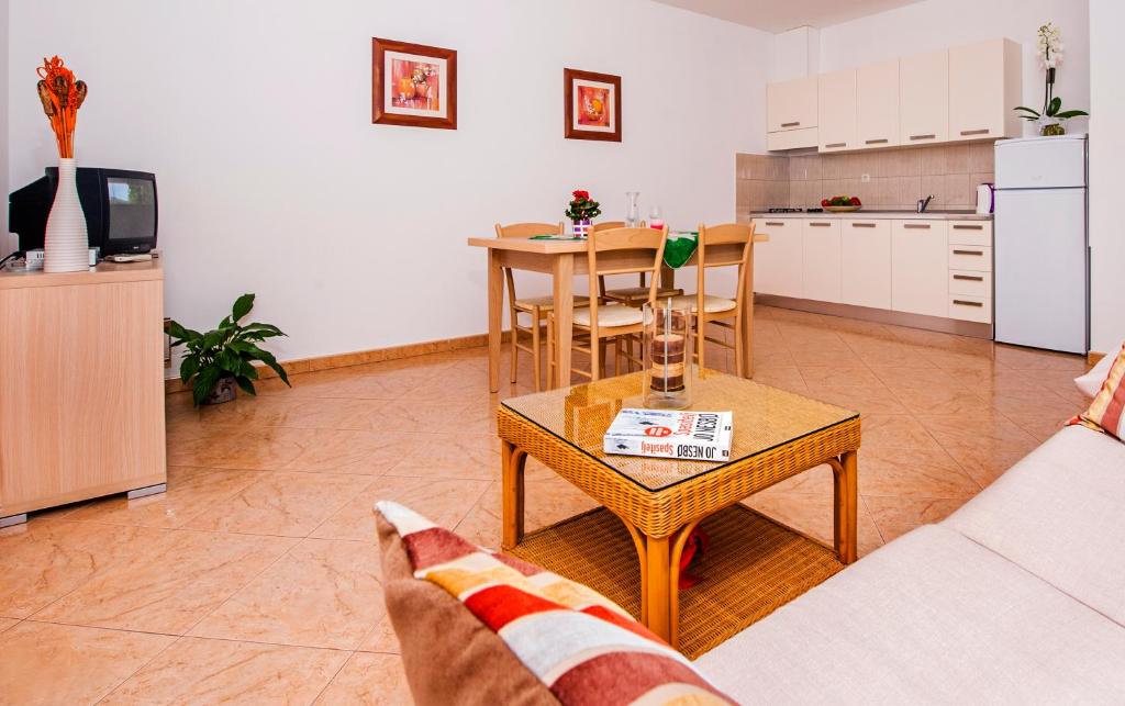 Apartments Bella - 5