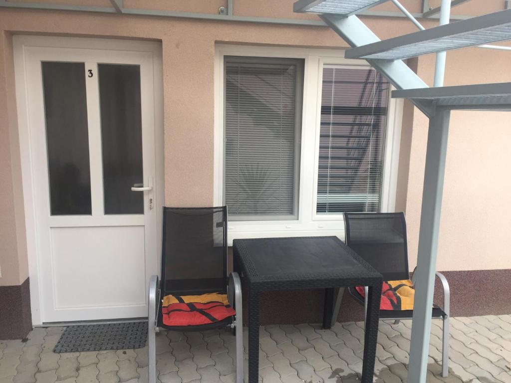 Balkón nebo terasa v ubytování SUNNY Apartman