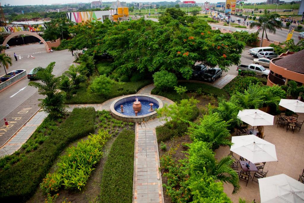 African Regent Hotel dari pandangan mata burung