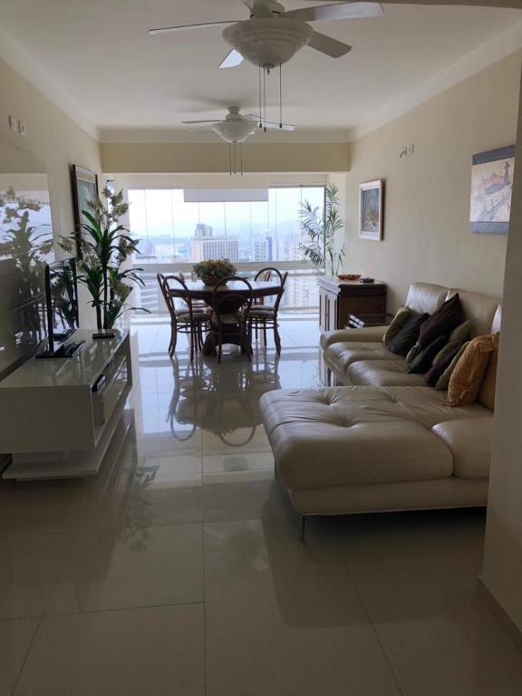  Apartamento pé na areia com linda vista para o mar