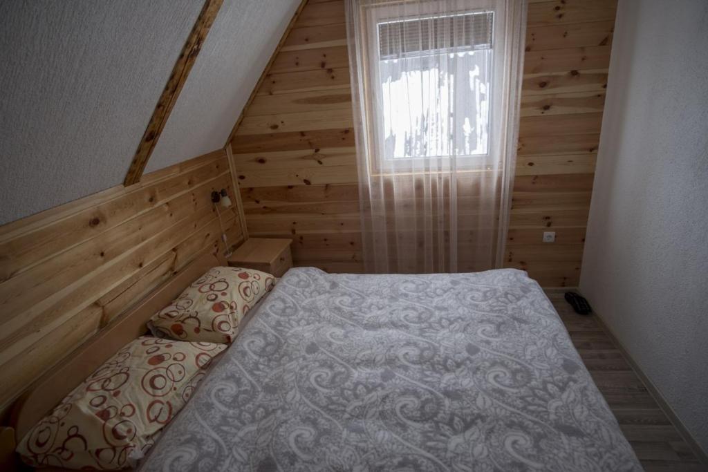 Durmitorske zore - Two-Bedroom Apartment
