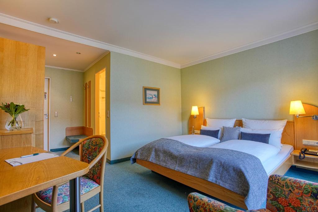 Hotel Kischers Landhaus - Resim 17