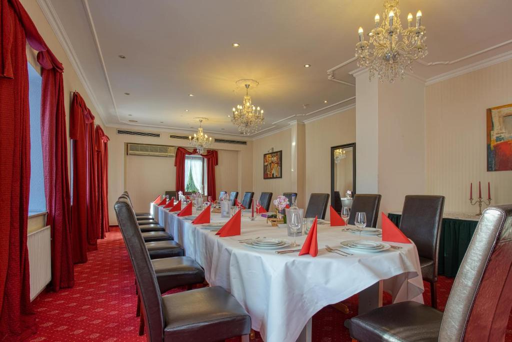 Hotel Kischers Landhaus - Resim 13