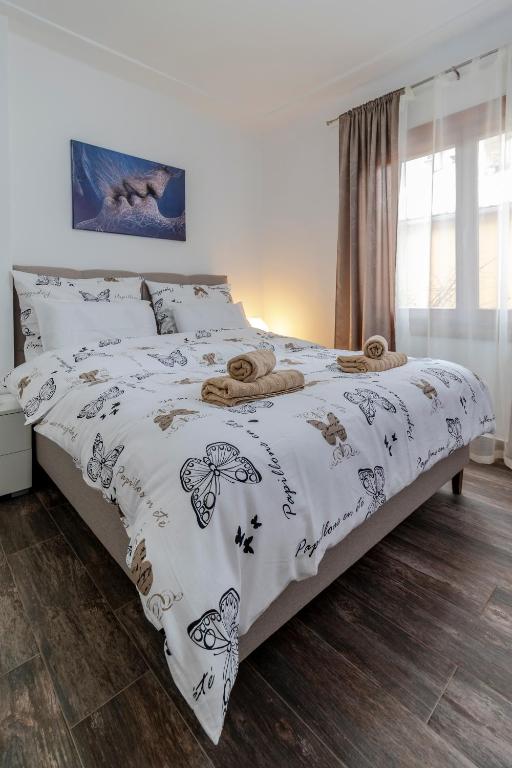 HOUSE OF SURPRISE - Suite 1 Chambre