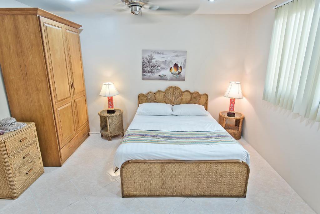 BUTTERFLY GARDEN BOUTIQUE RESIDENCES A Lifestyle destination that you deserve by Neang 110 to 190 sqmtr 1 to 3 bedroom units, 2 full bathrooms, Spa bath, Rain shower, Complete kitchen, STAFF 24-7, FREE Fast Fiber optic WIFI, 55