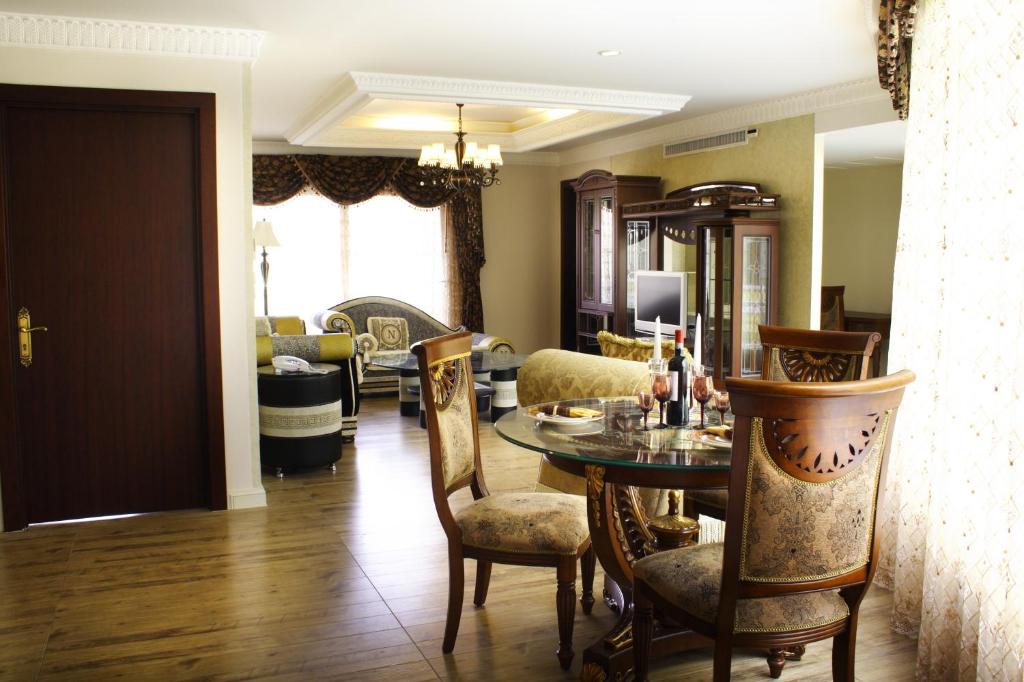 Four Seasons Place Pattaya - Resim 18