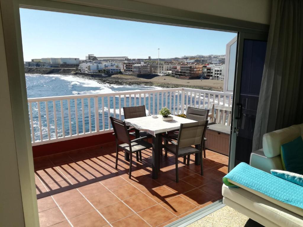 Balkón nebo terasa v ubytování Salinetas Terraza Playa