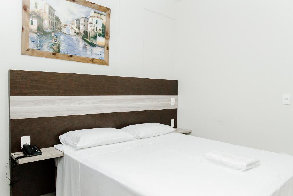  La Vitre Hotel
