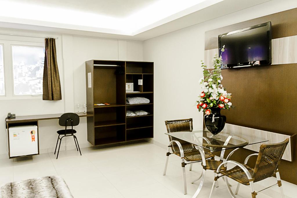  La Vitre Hotel