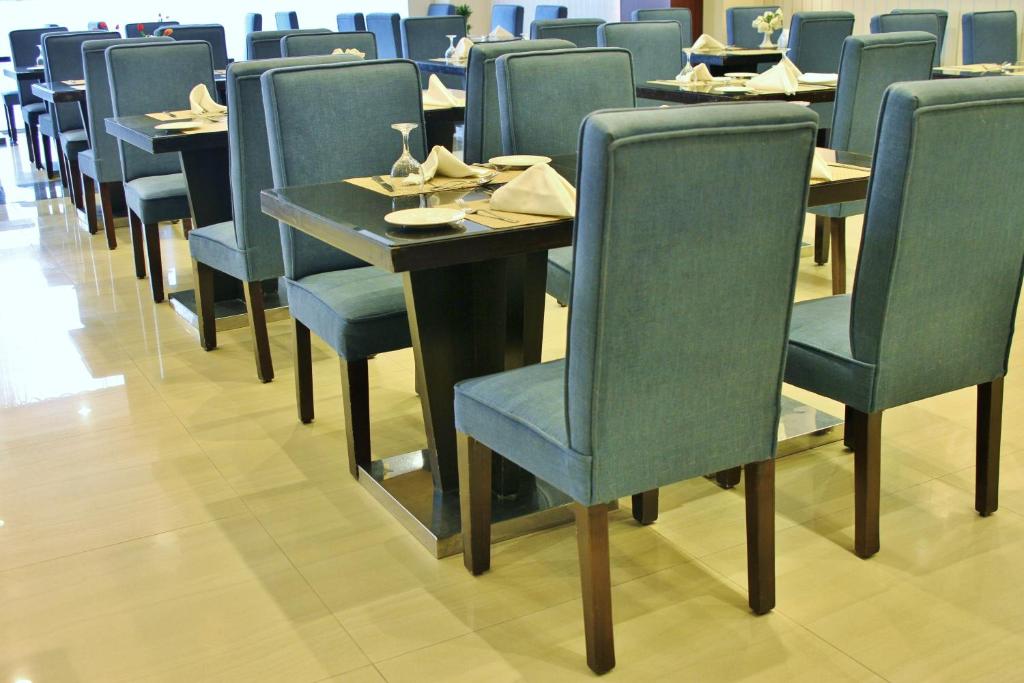 Restaurace v ubytování Carawan Al Fahad Hotel