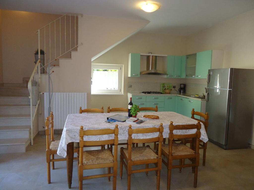 Kuchyň nebo kuchyňský kout v ubytování Villa Ninfea