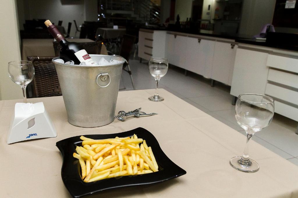  La Vitre Hotel