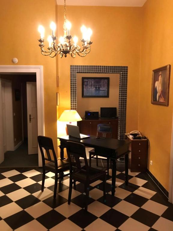 TV a/nebo společenská místnost v ubytování Hotel Villa Viktoria Luise