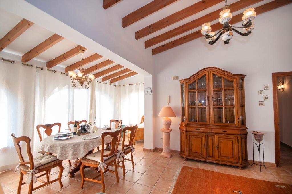Fotografia z galérie ubytovania Villa Heno, Beautiful detached villa with large private pool - by Holiday Rentals Villamar v destinácii Calpe