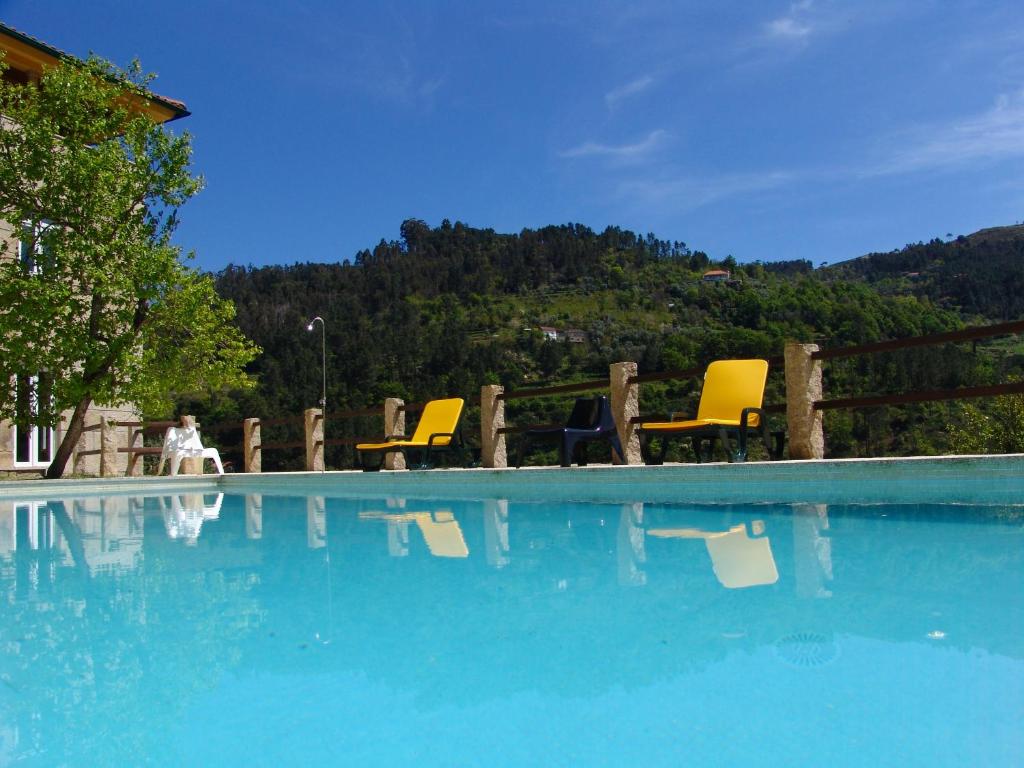 Swimmingpoolen hos eller tæt på Quinta Casal De Vila Pouca
