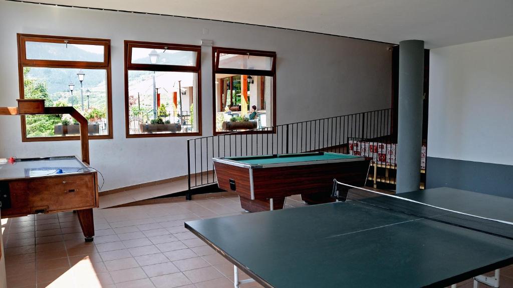 Biliár nebo kulečník v ubytování Camping Cadí Vacances & Spa