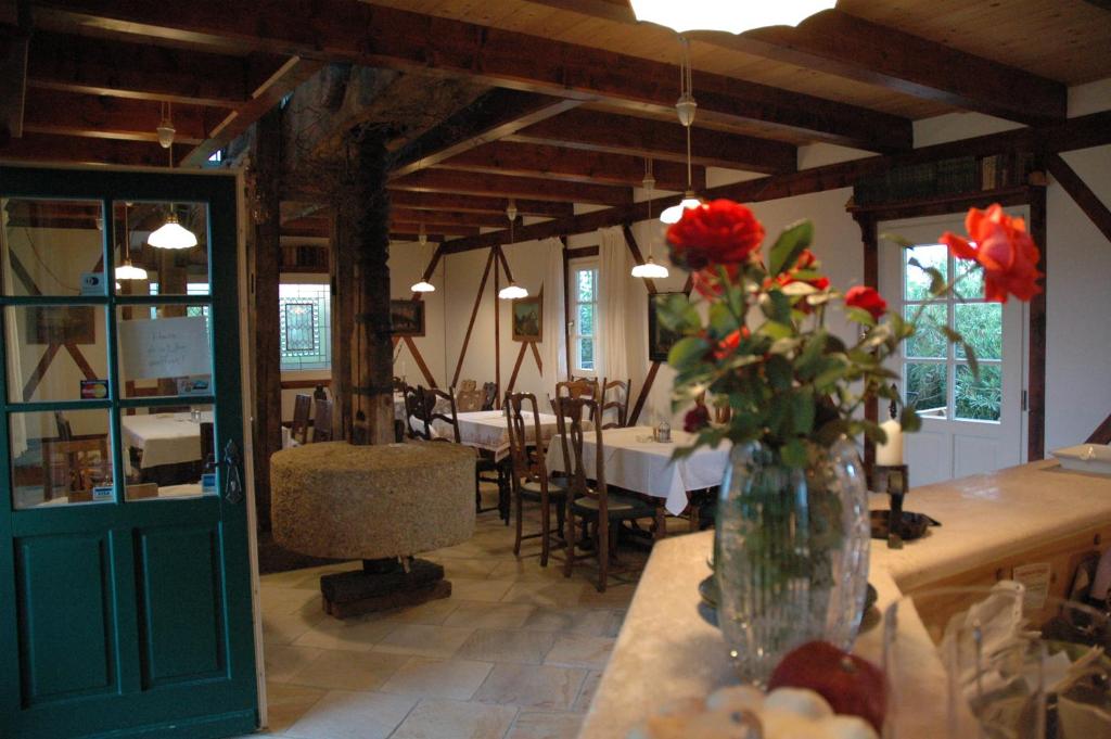 Restaurace v ubytování Weingut Albert, Familie Cramer