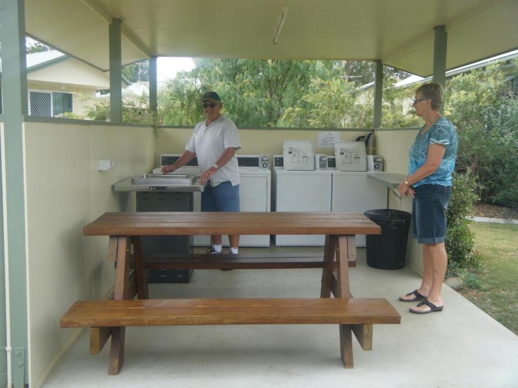 Hosté ubytování PepperTree Cabins, Kingaroy