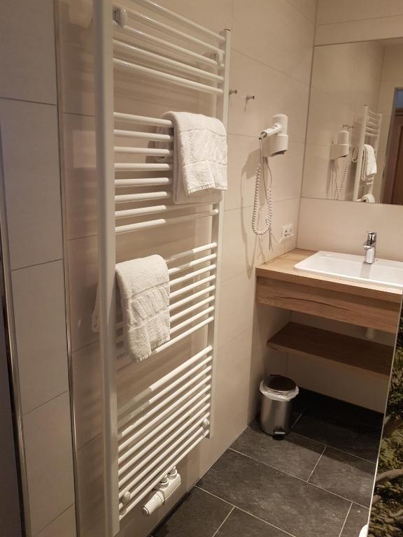 A bathroom at Hotel Pariente