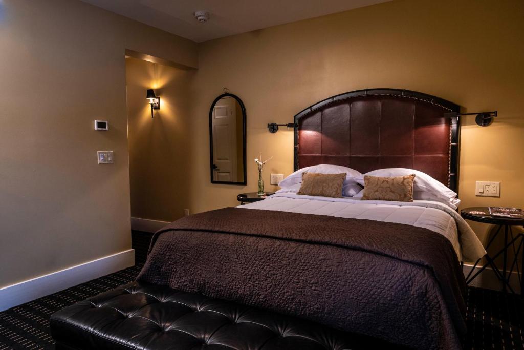 Hotel Broad Ripple - One-Bedroom Apartment