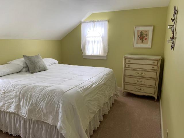Wiley Inn - Standard King Room
