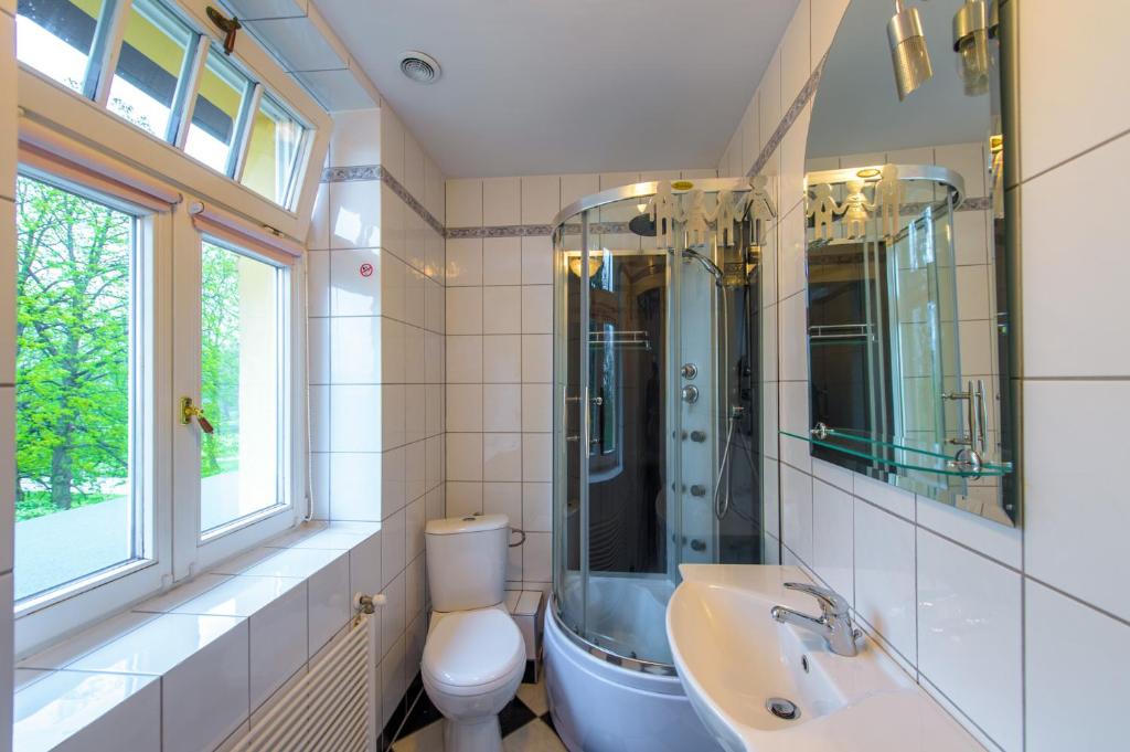 Kúpeľňa v ubytovaní Villa Parkowa 5