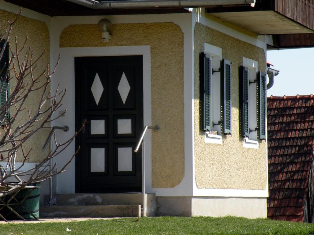 Budova, kde se bed and breakfast nachází
