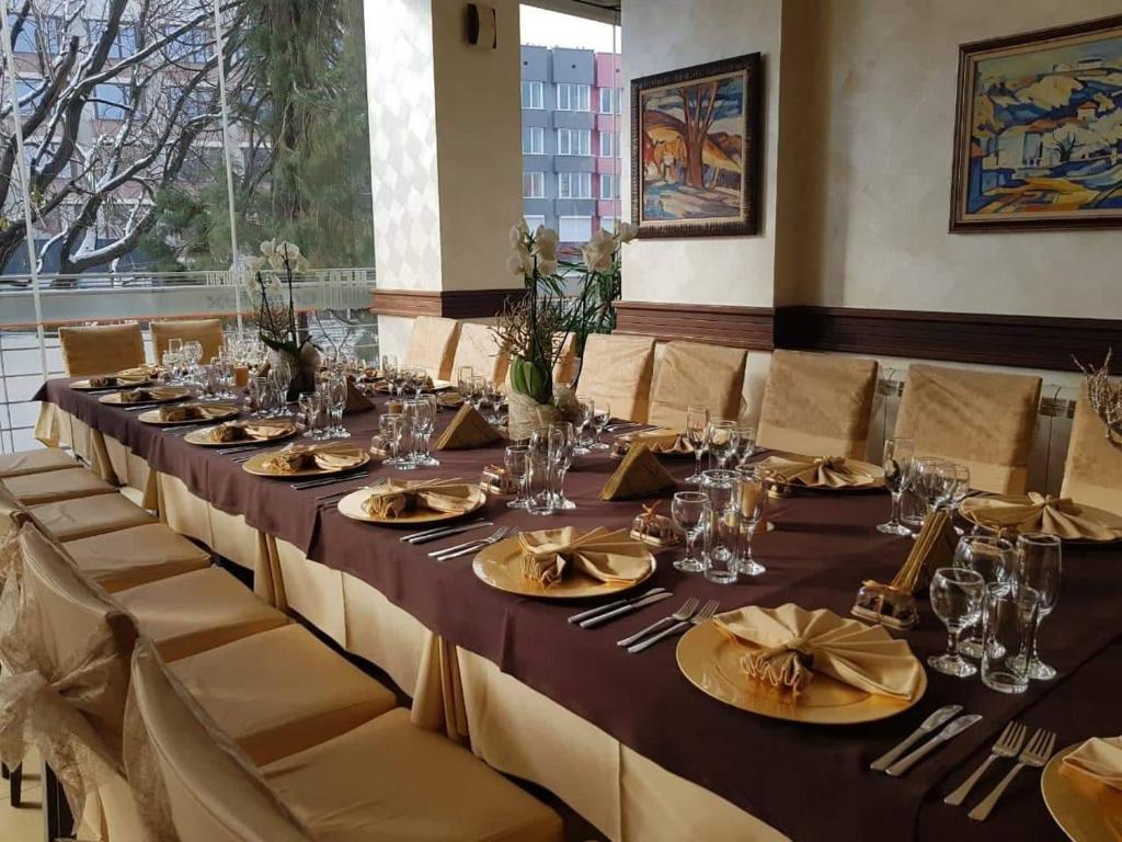 Restaurace v ubytování Heat Complex Family Hotel