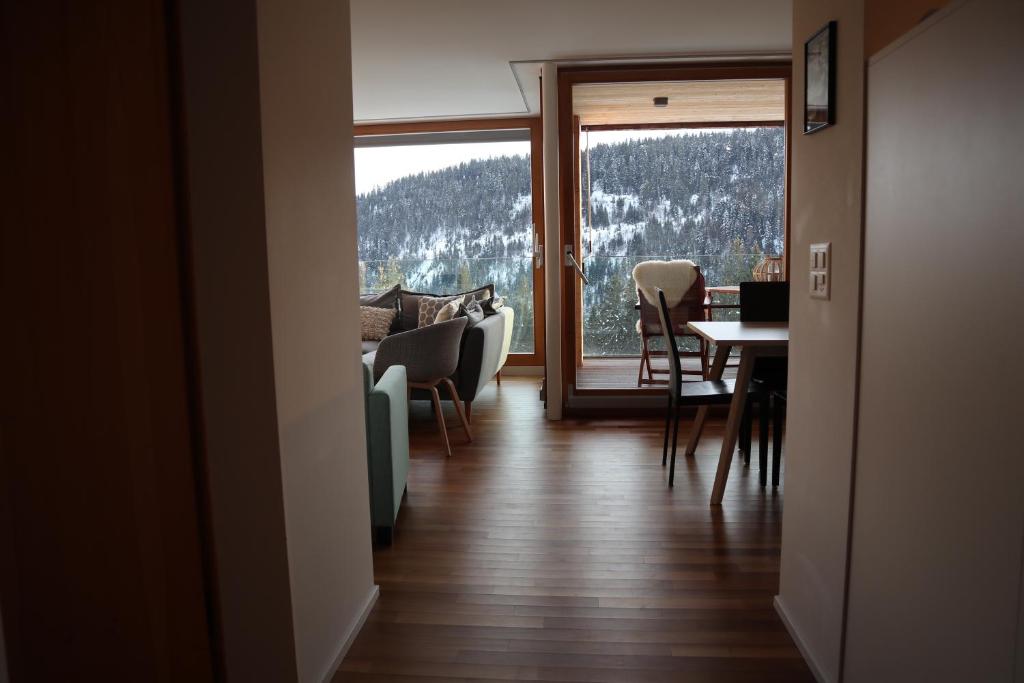Nespecifikovaný výhled na hory nebo výhled na hory při pohledu z apartmánu