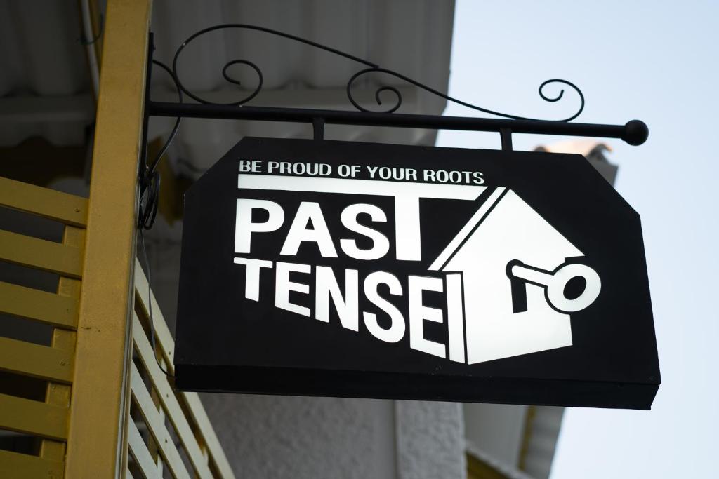 Certifikát, hodnocení, plakát nebo jiný dokument vystavený v ubytování Past Tense Hostel