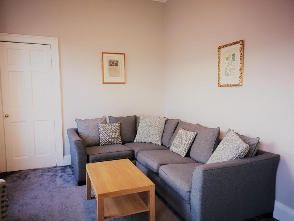 Heritage City - Central York Place Apt - Standard Apartment