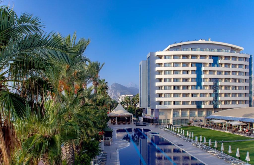 فضای داخلی Porto Bello Hotel Resort & Spa در آنتالیا - تصویر ۳