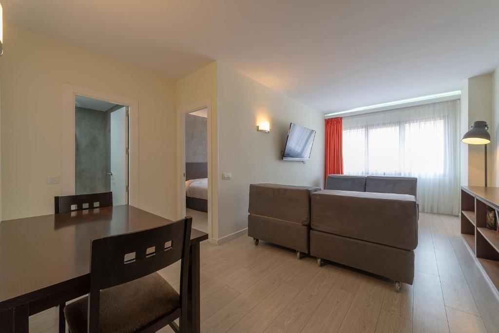 Apartamentos Recoletos - Resim 44